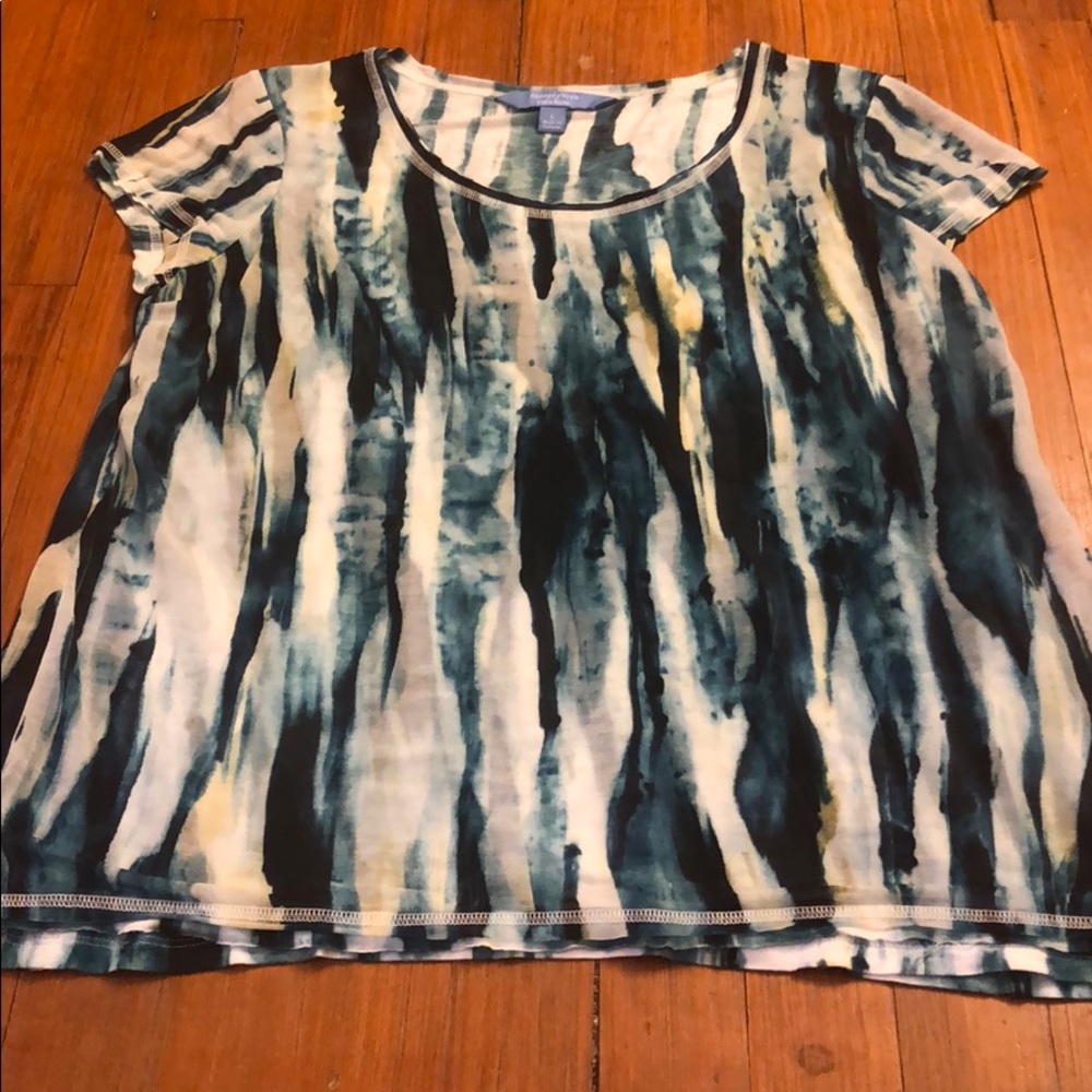 Simply Vera teal and white T-shirt